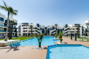 Oasis Beach XV, 3 soveroms leiligheter i et flott anlegg i El Raso