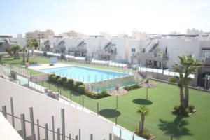 Sol Park, 3 soveroms lekker leilighet med takterrasse i Torrevieja